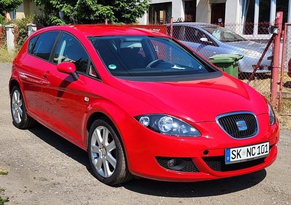 Seat Leon cena 17499 przebieg: 159000, rok produkcji 2008 z Bierutów małe 379